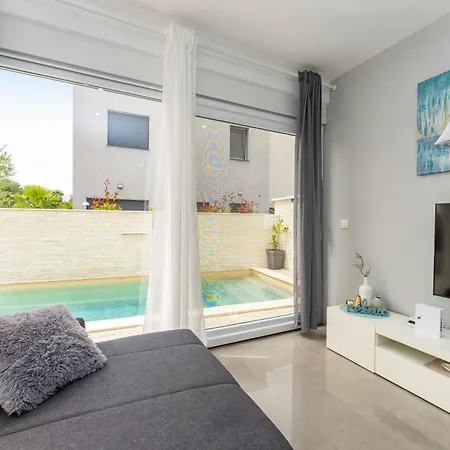 Villa Diana In Bei Nin